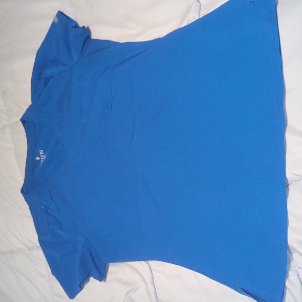 Med Couture touch single pocket detail top. Good condition.